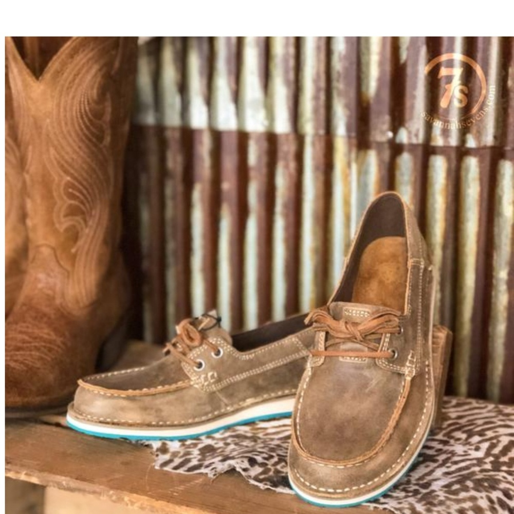 NWOT Ariat Castaway Crusiers